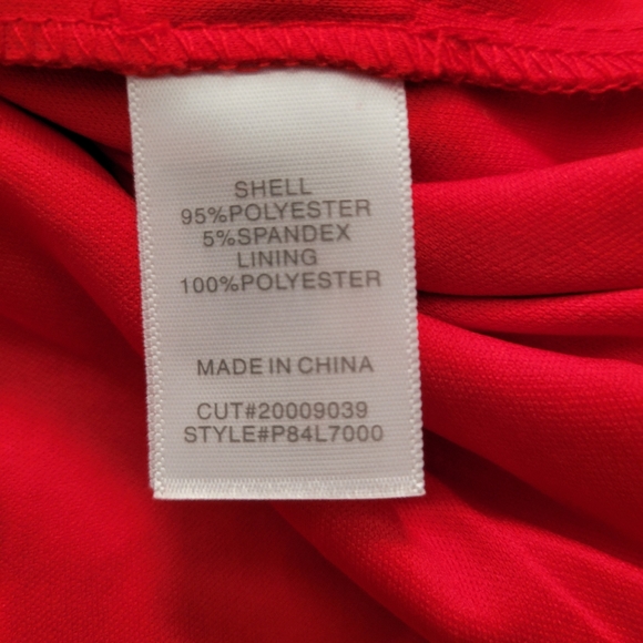 red romper with sleeves - Picture 12 of 12